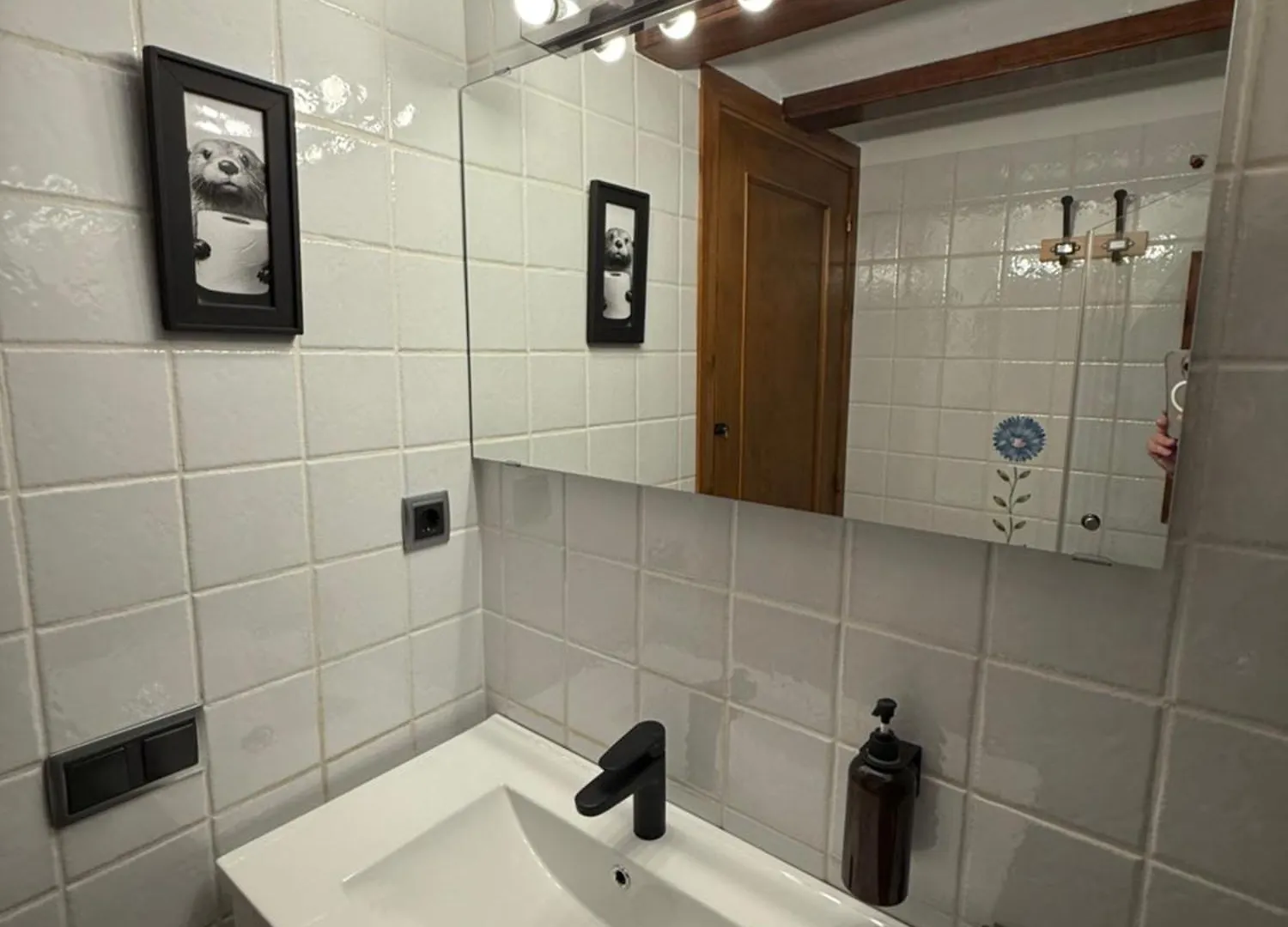 Lo Attic Apartment Sort